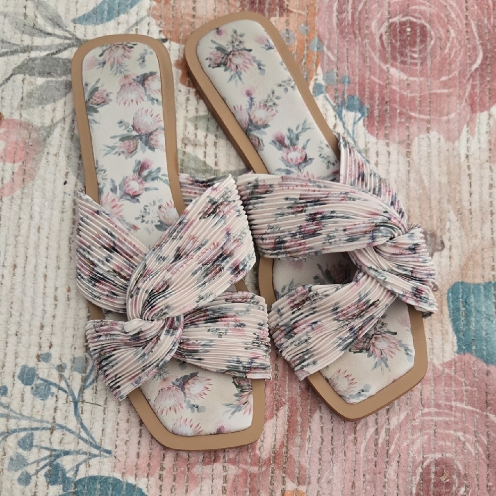 Express Floral Sandals
